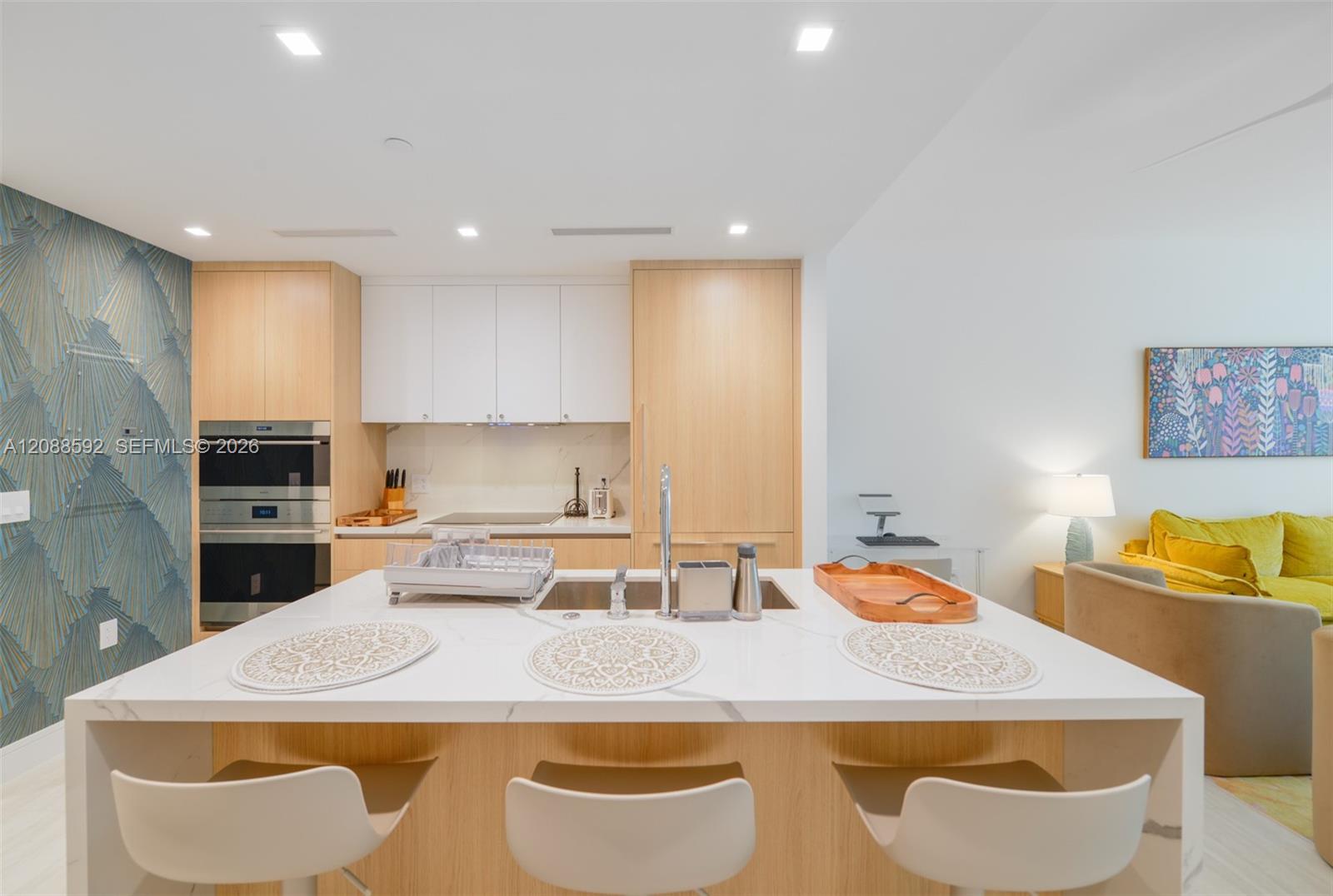 2411 Laguna Cir. # 807