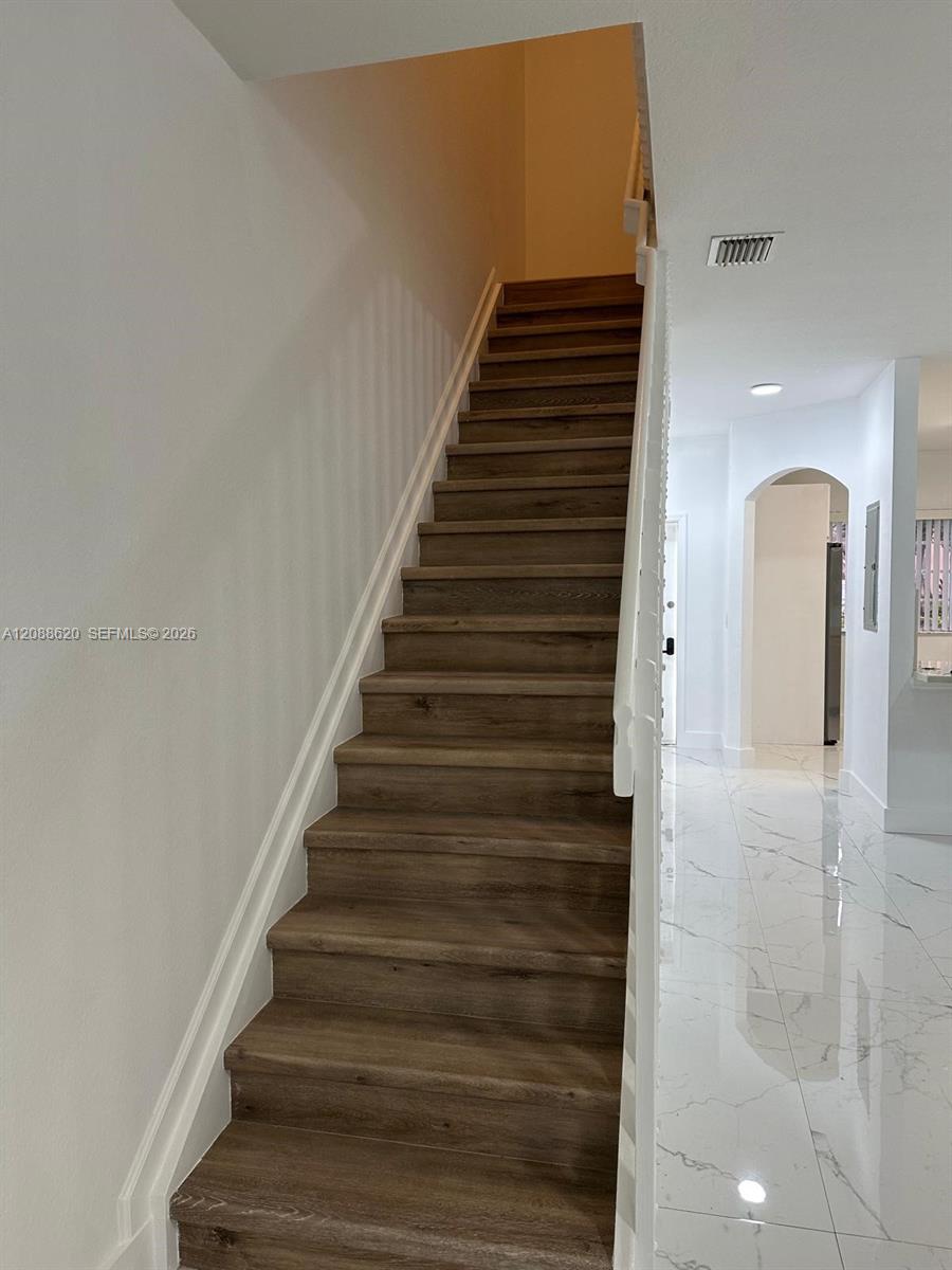 5937 Riverside Ave Unit: .
