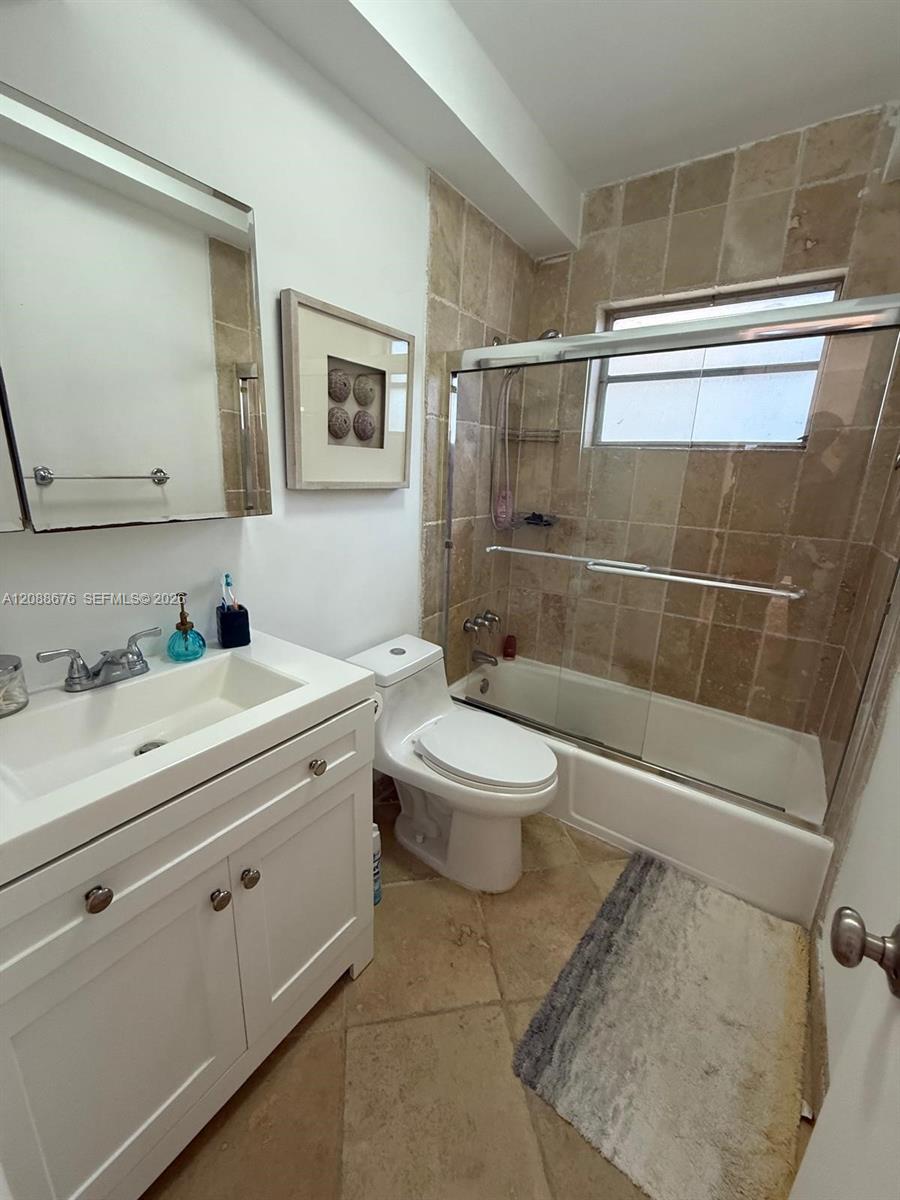 1021 Michigan Ave # 7