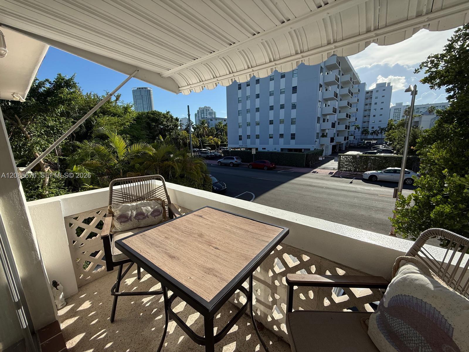 1021 Michigan Ave # 7