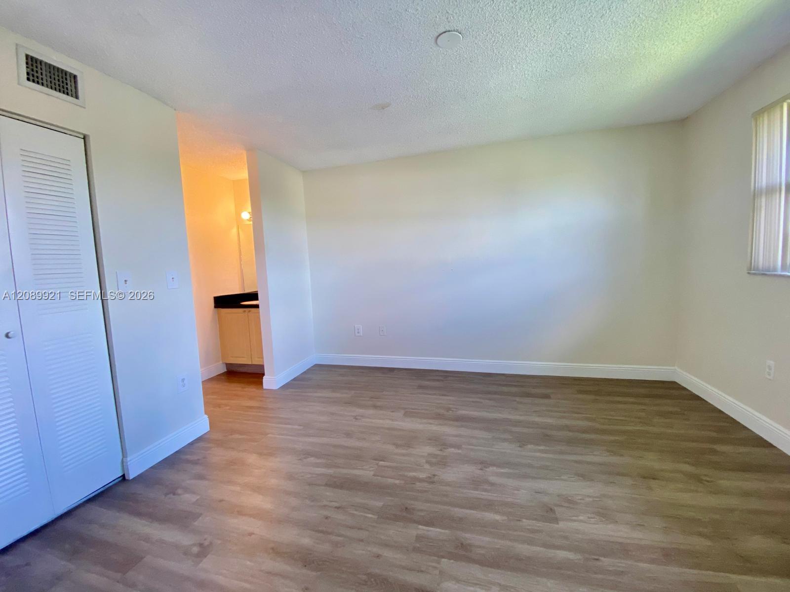 9897 Nob Hill Ln # 9897