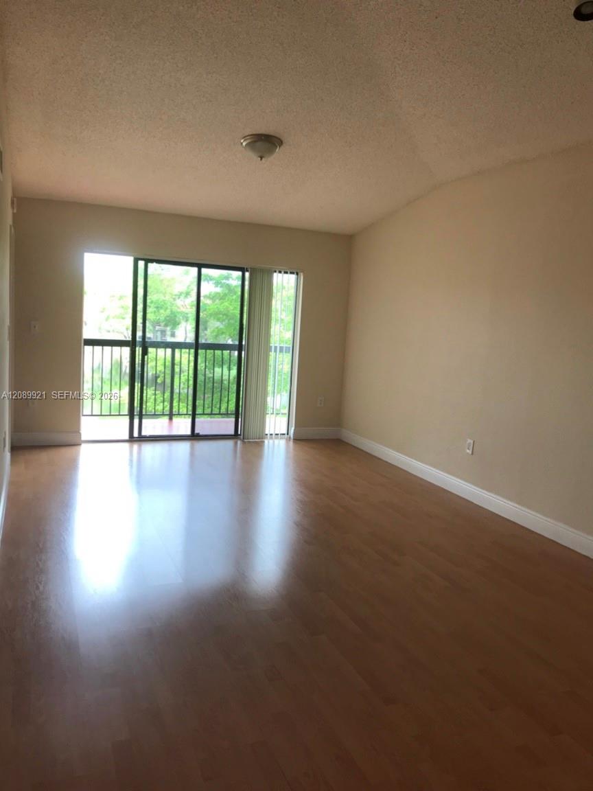 9897 Nob Hill Ln # 9897