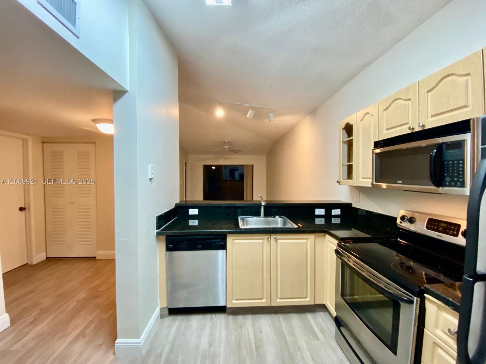 9897 Nob Hill Ln # 9897