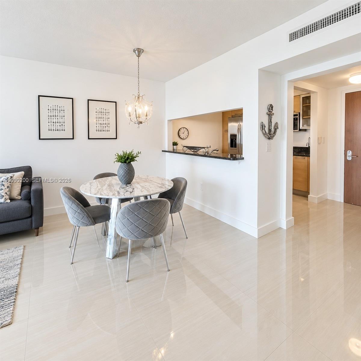 31 SE 5 ST # 1203