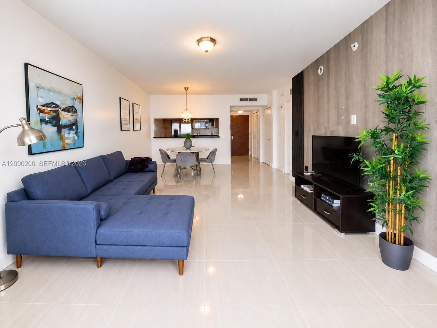 31 SE 5 ST # 1203