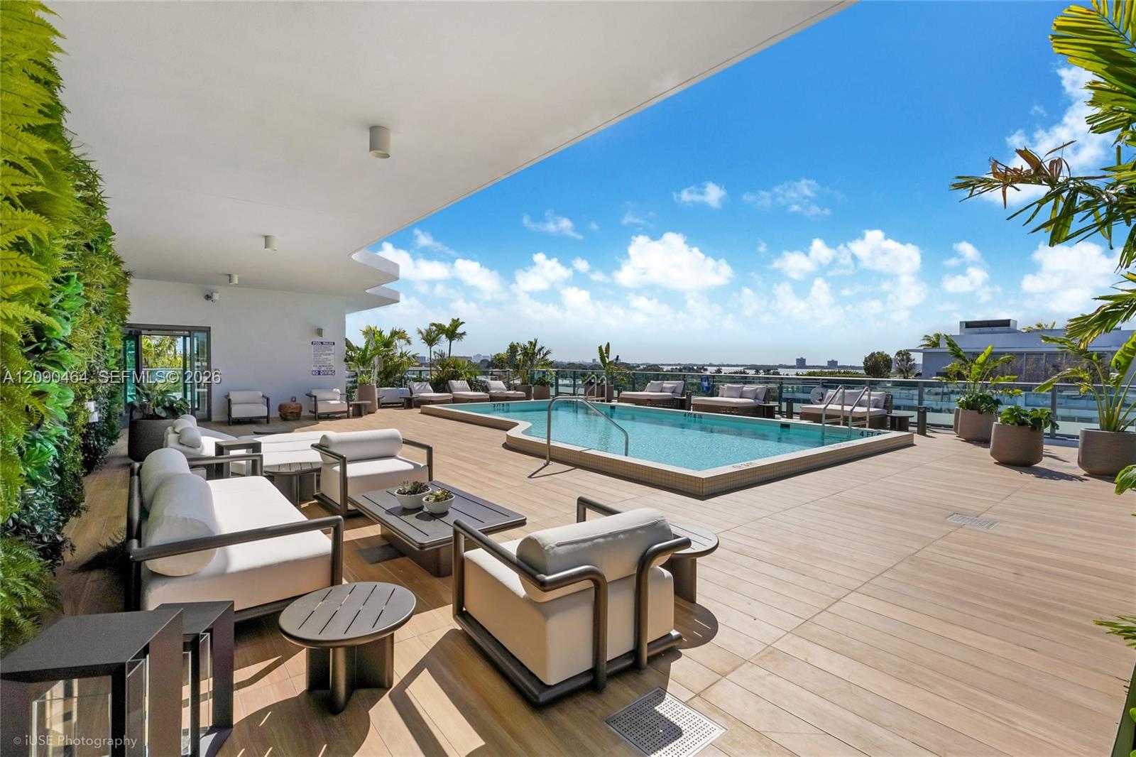 9901 W Bay Harbor Dr # 303