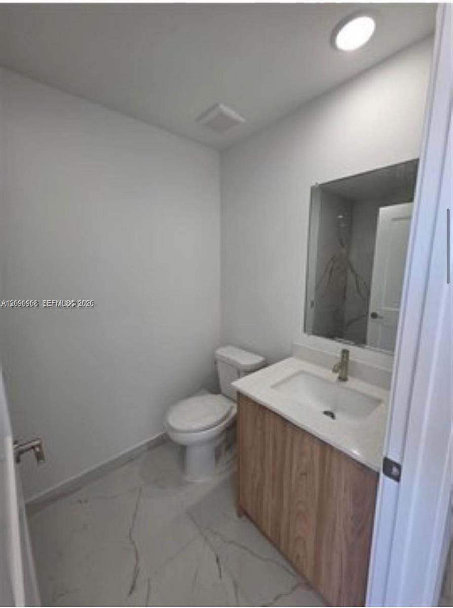 1305 NW 4th Ter