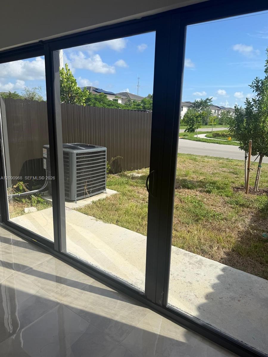 1305 NW 4th Ter