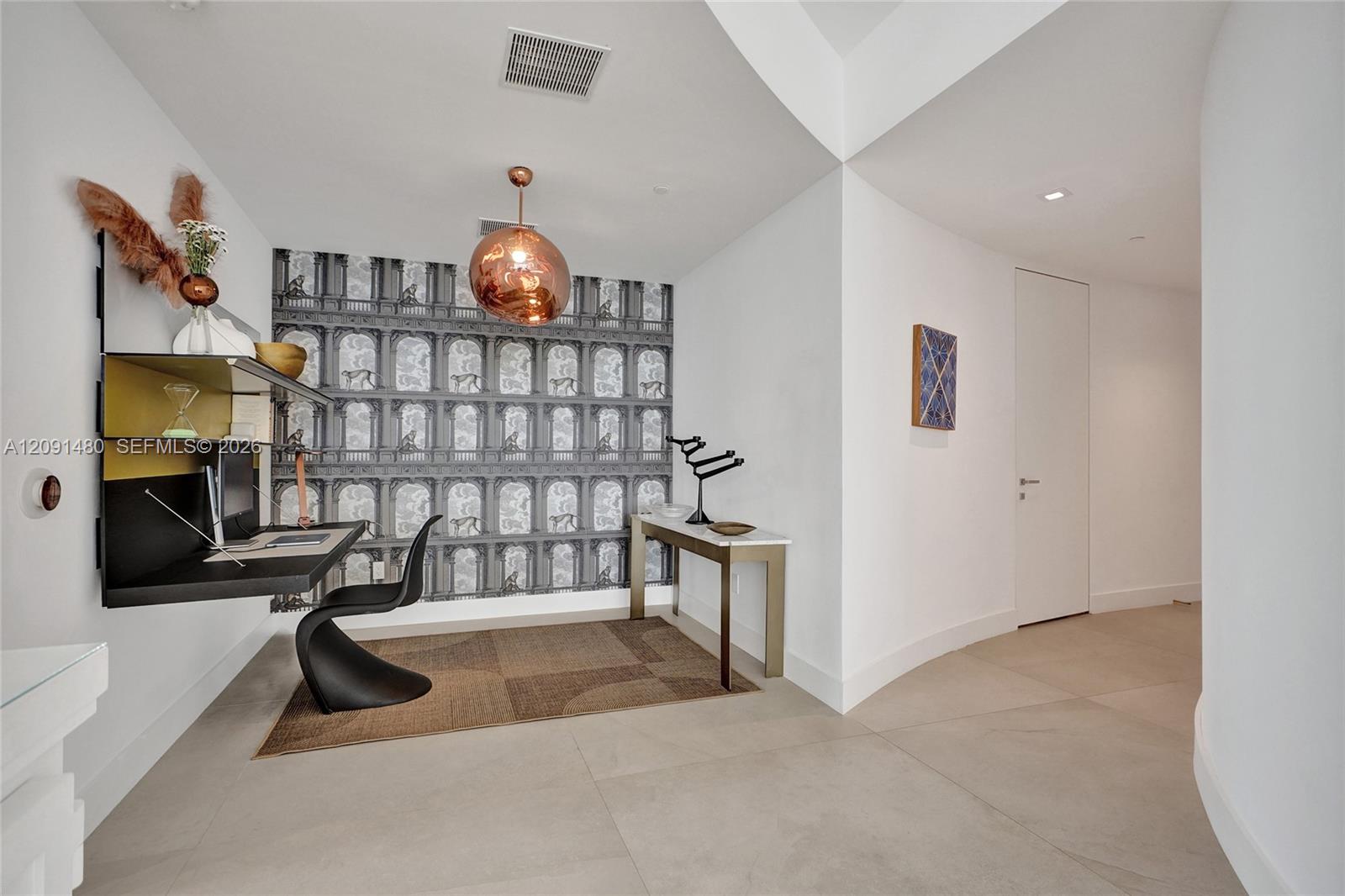 18975 Collins Ave # 704