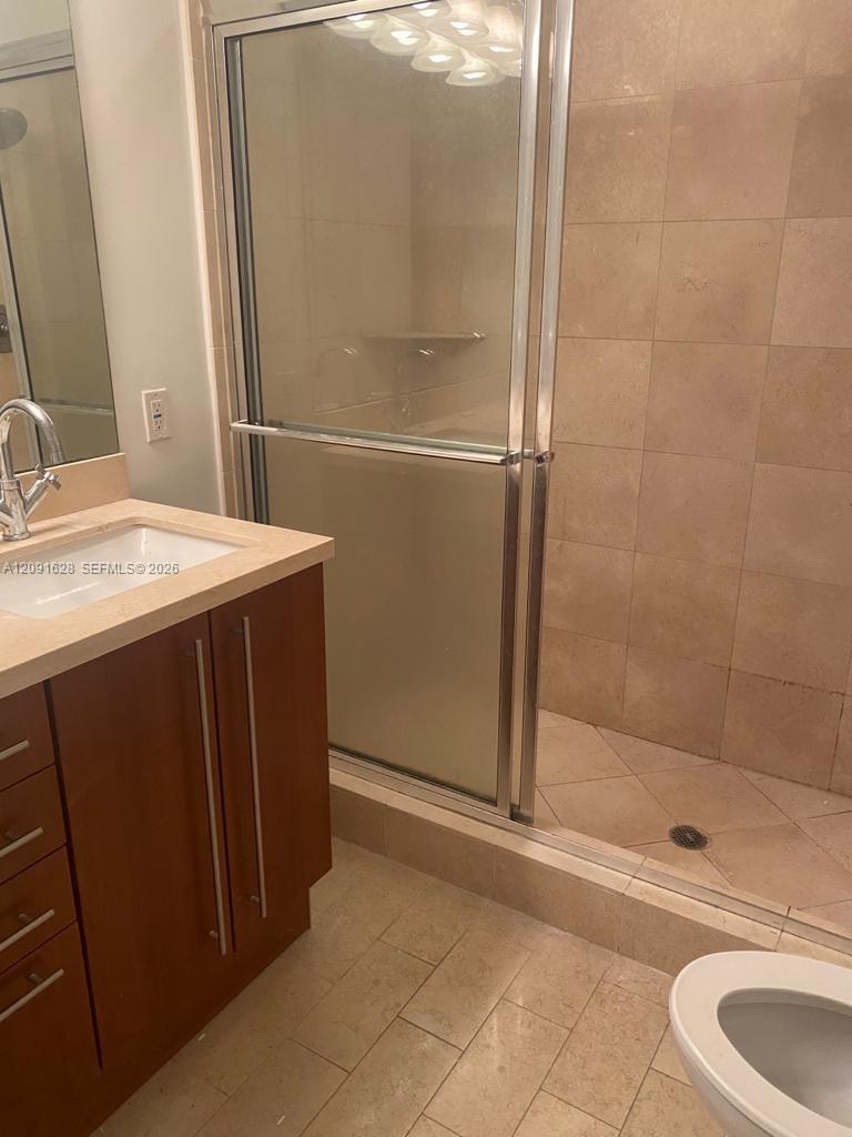 79 SW 12th St Unit: 2403-S