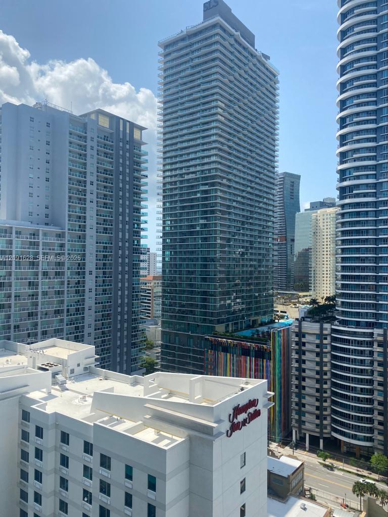 79 SW 12th St Unit: 2403-S