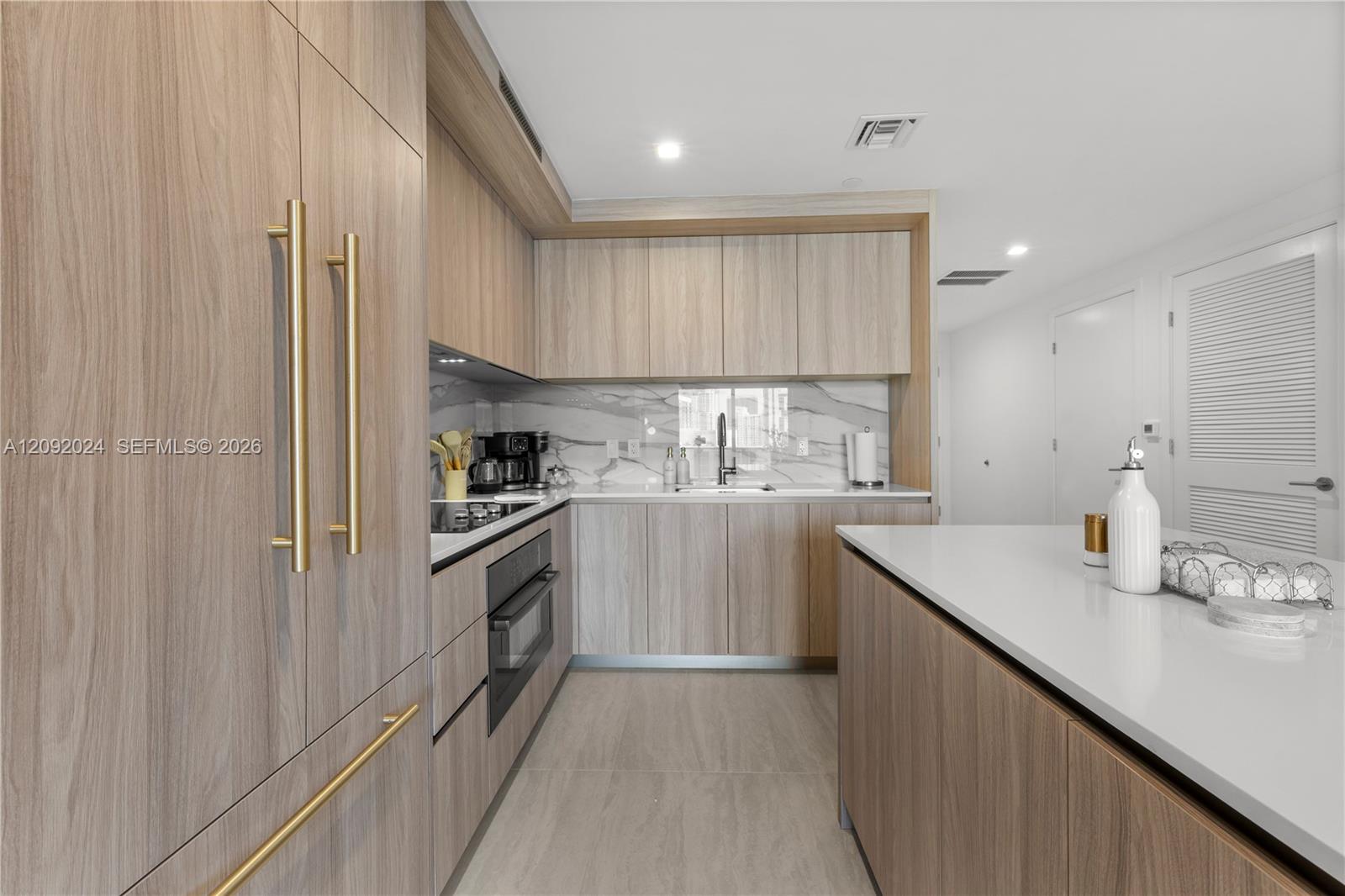 77 SE 5th St # 2502
