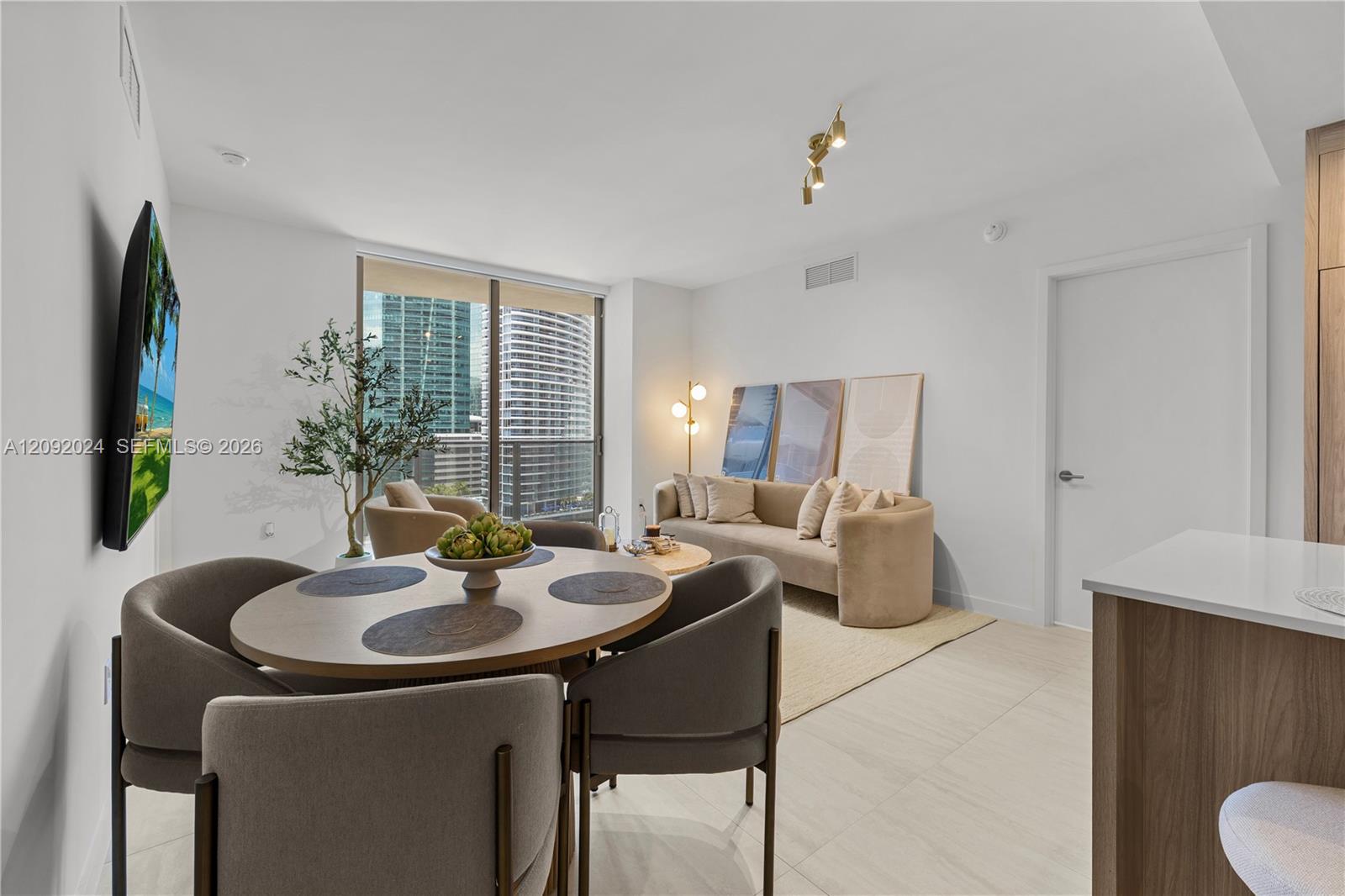 77 SE 5th St # 2502