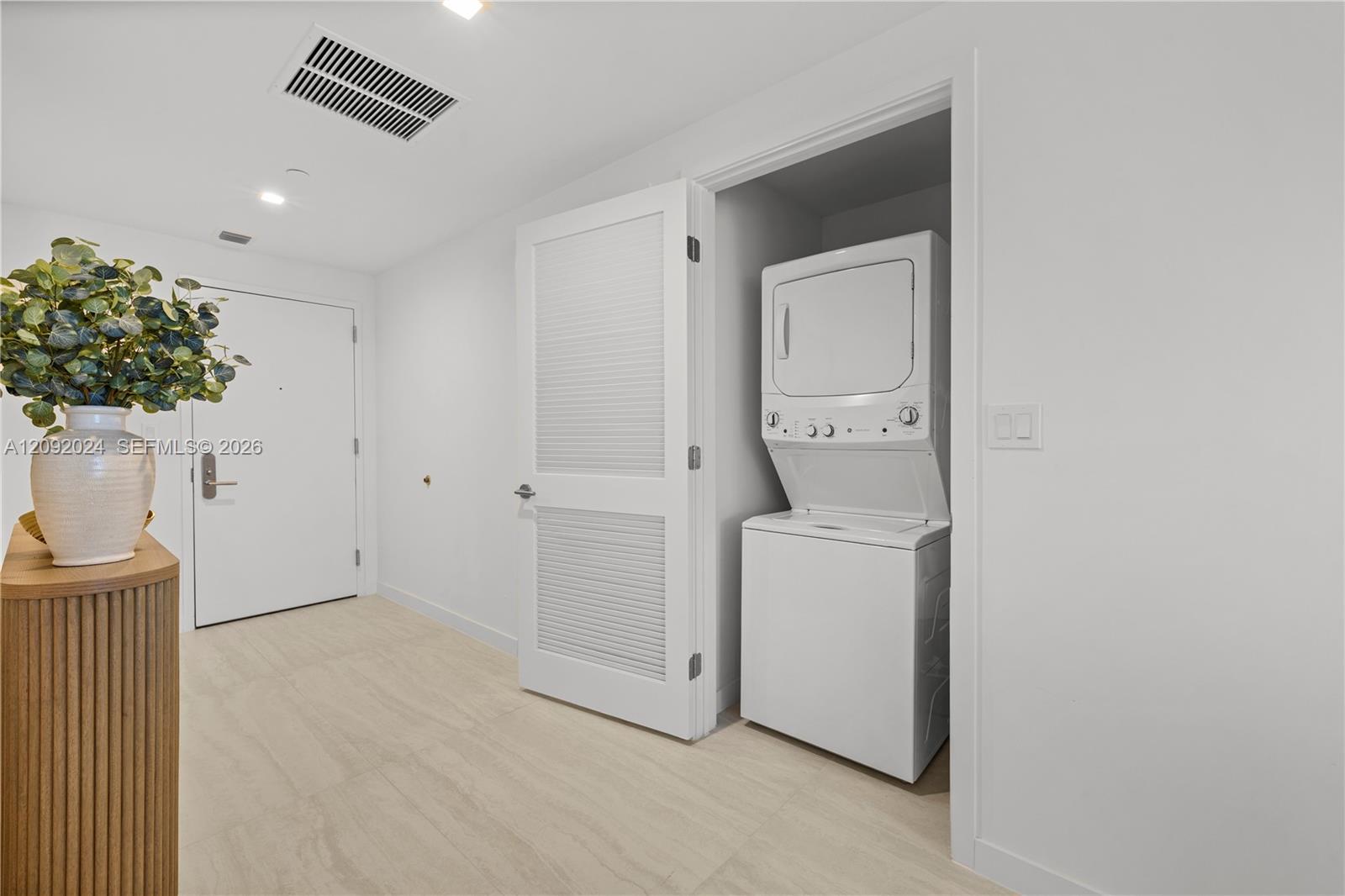 77 SE 5th St # 2502