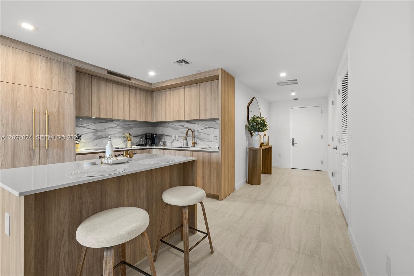 77 SE 5th St # 2502