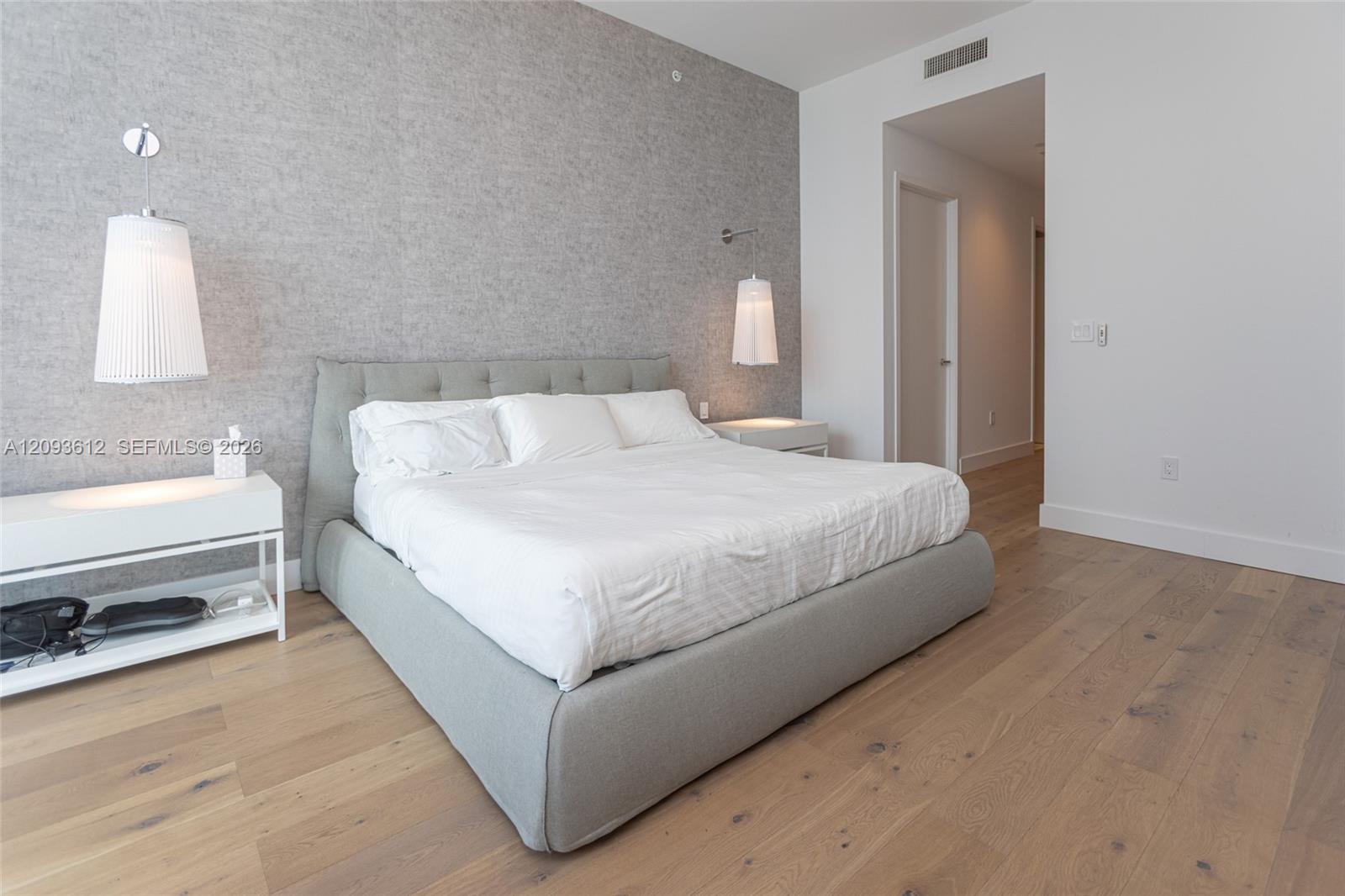 17475 Collins Ave # 1802