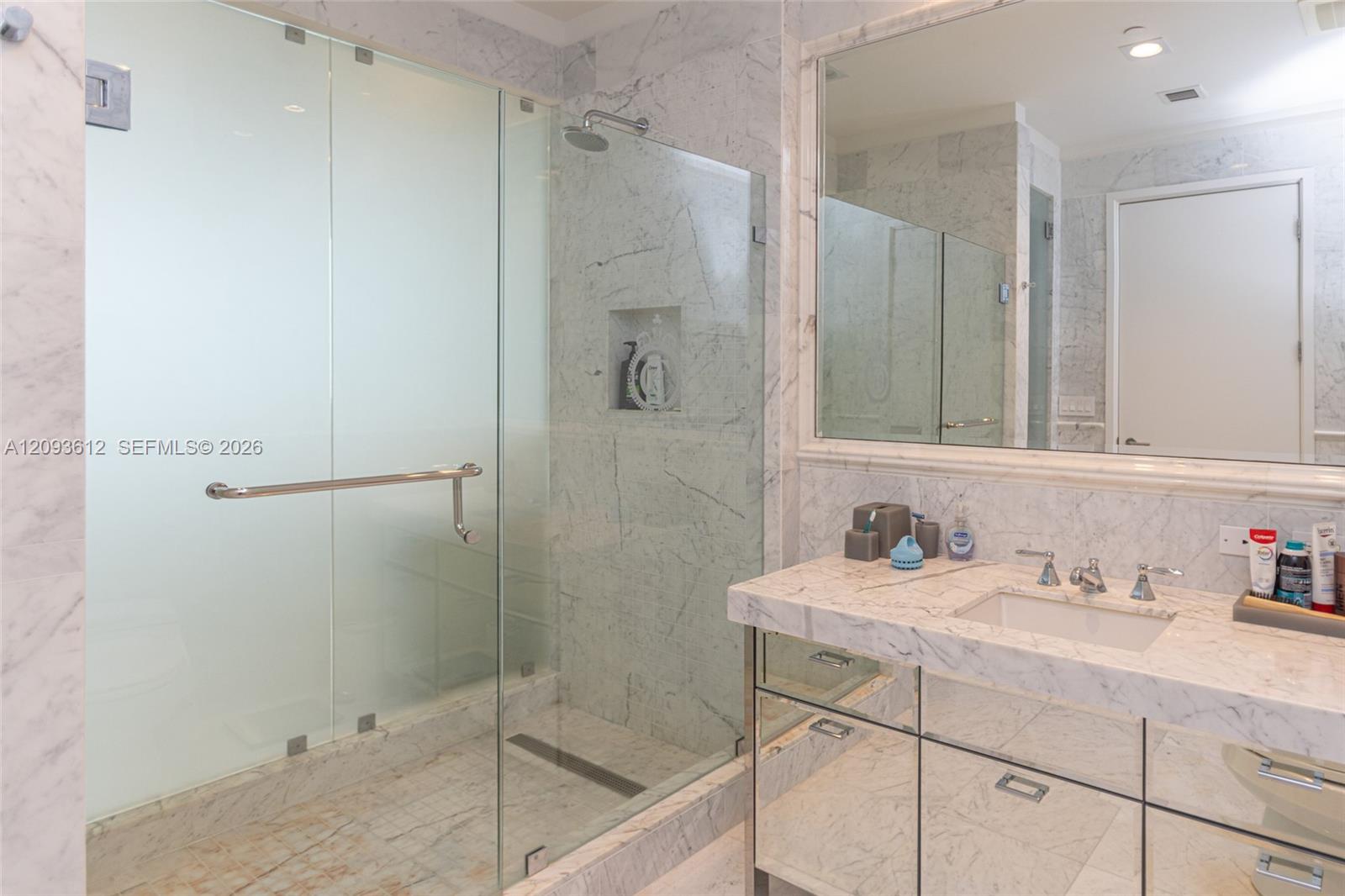 17475 Collins Ave # 1802