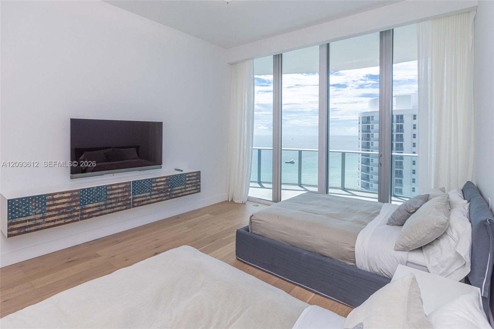 17475 Collins Ave # 1802