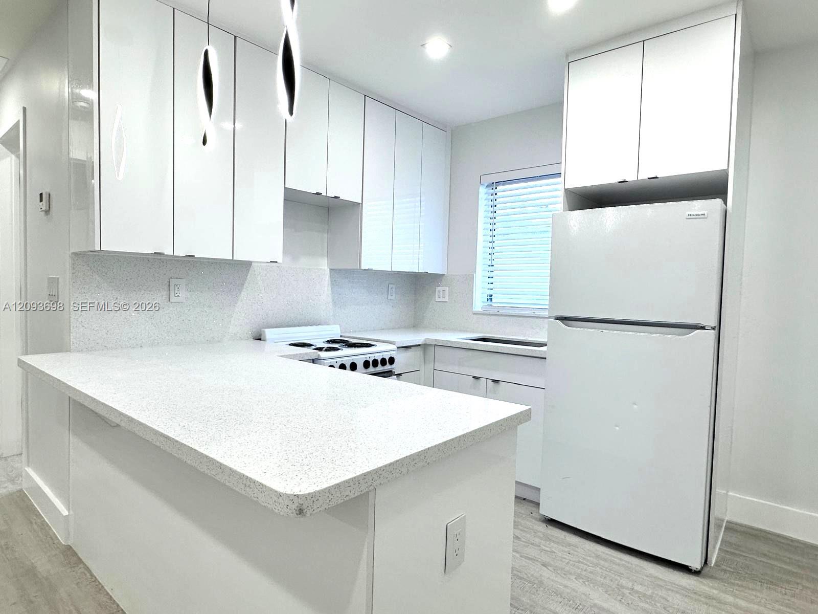 215 Zamora Ave # 9