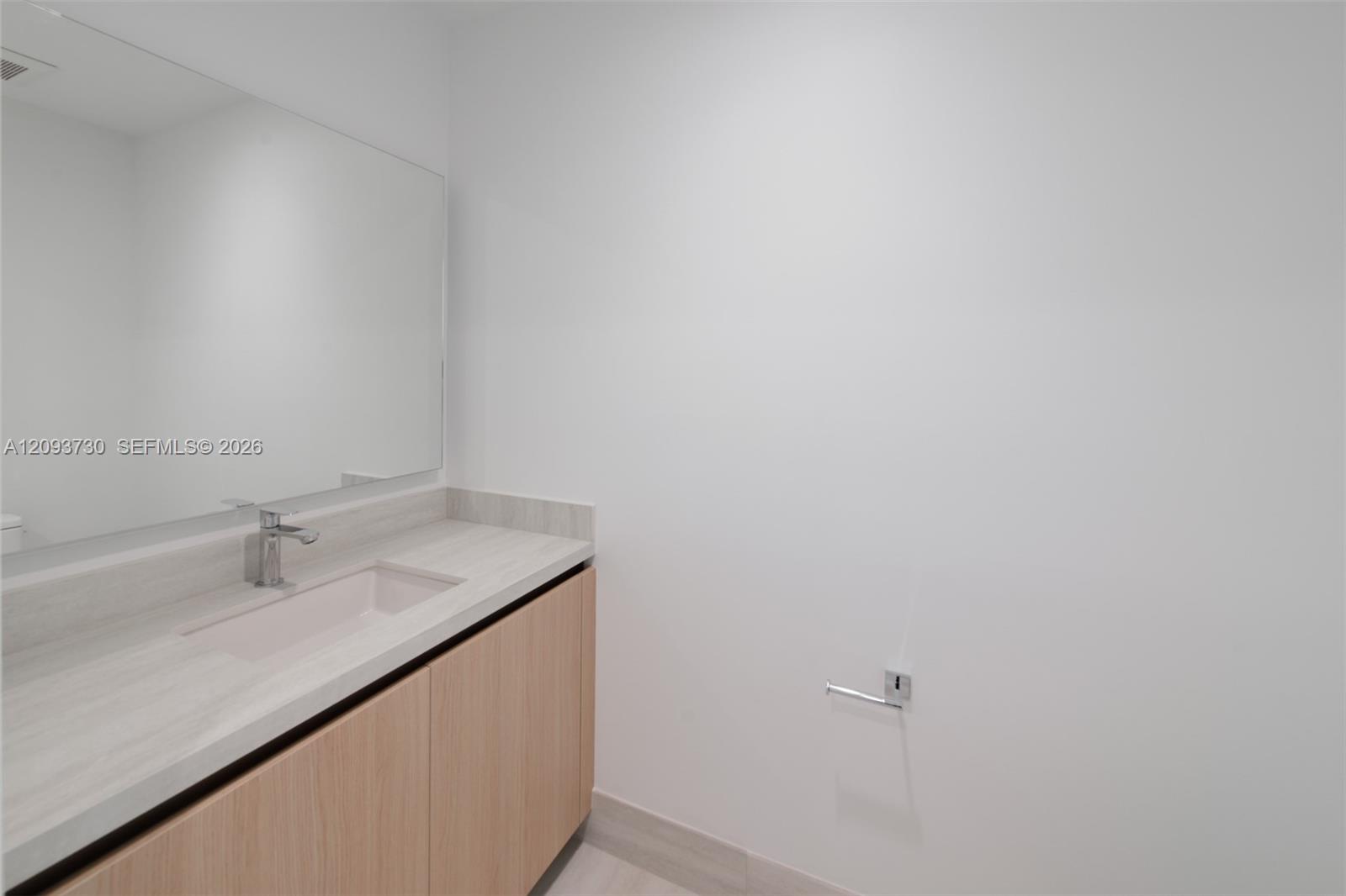 2411 Laguna Circle # 2707