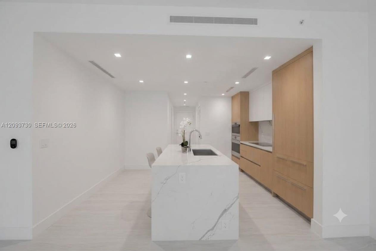 2411 Laguna Circle # 2707