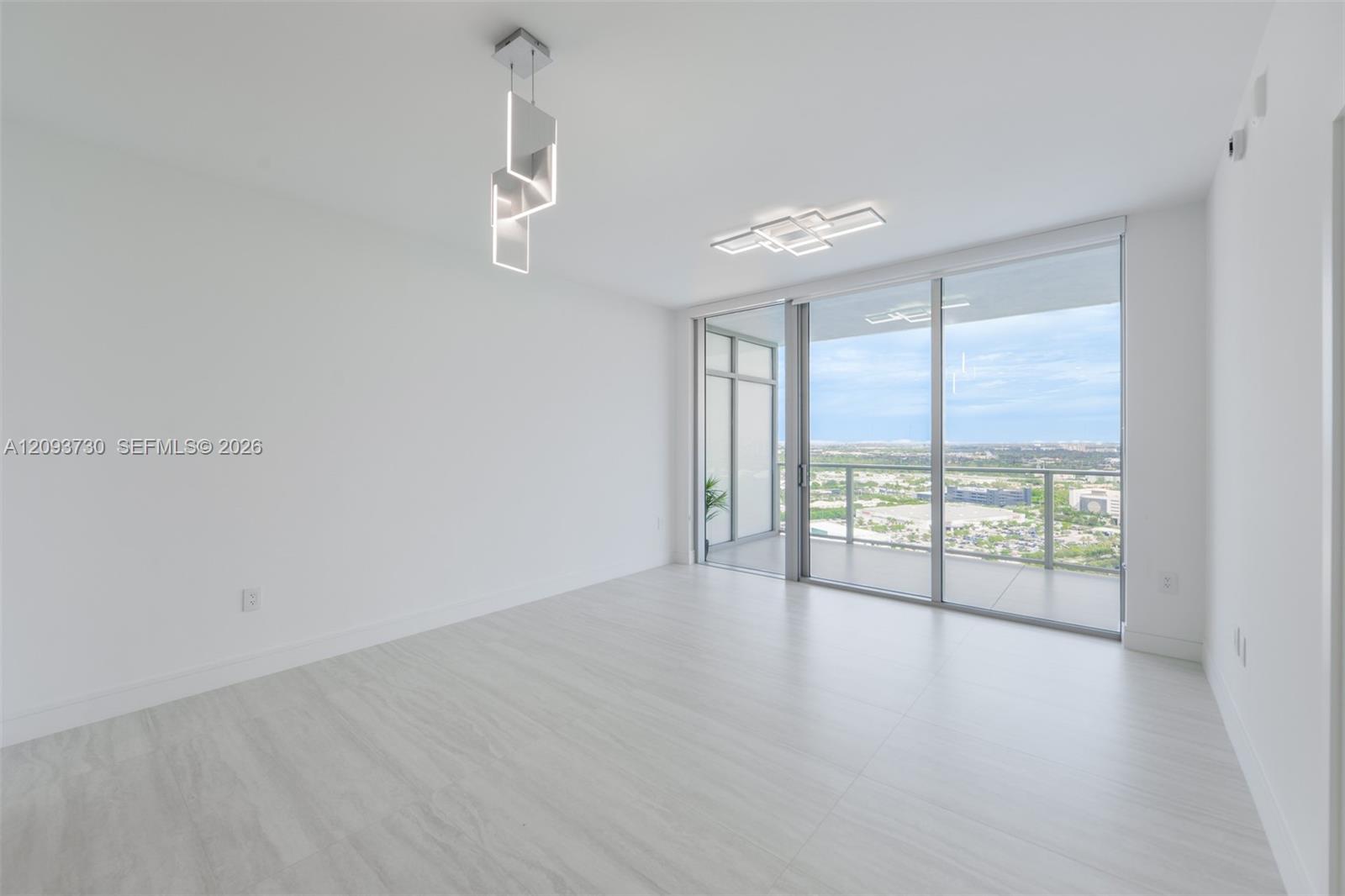 2411 Laguna Circle # 2707