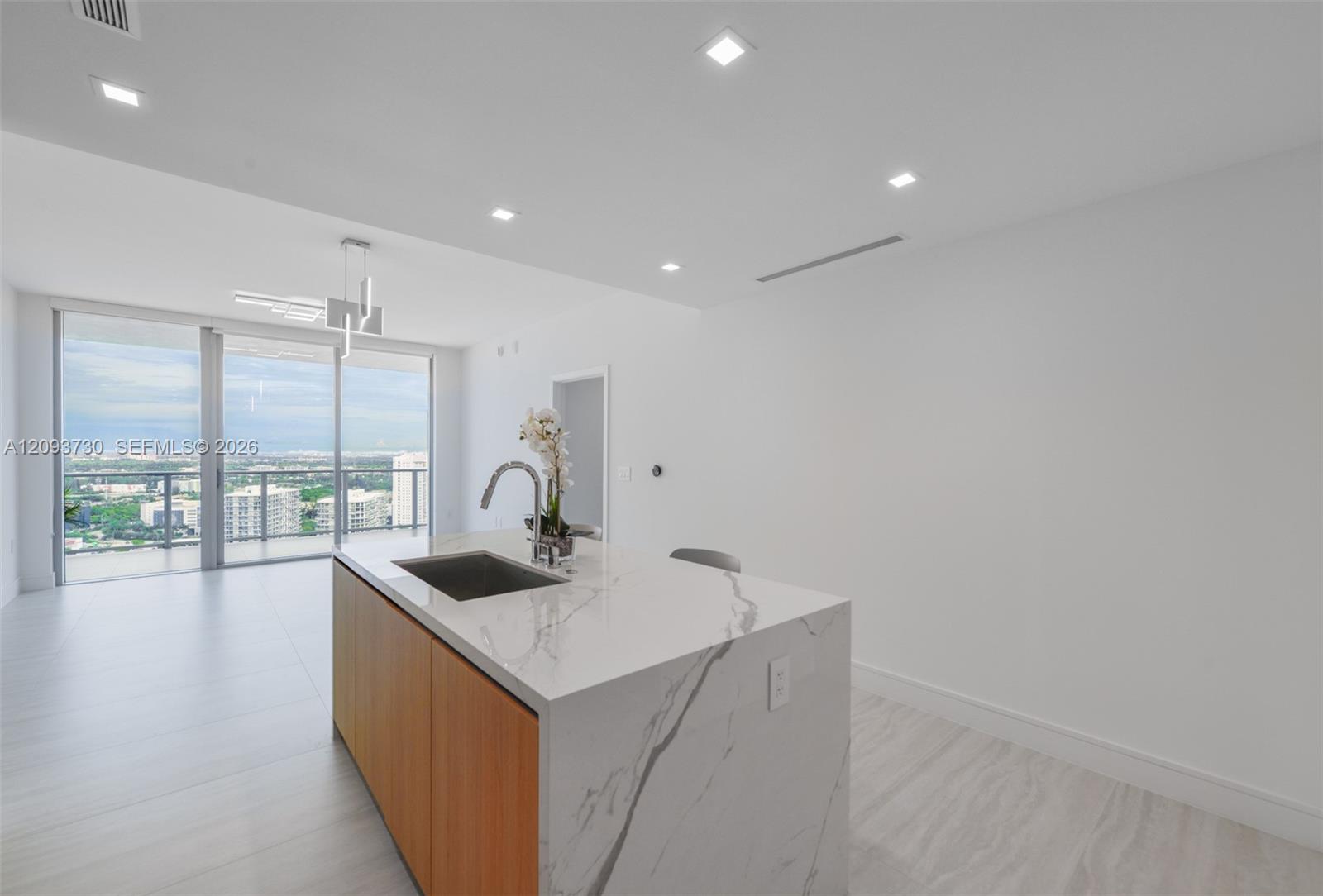 2411 Laguna Circle # 2707