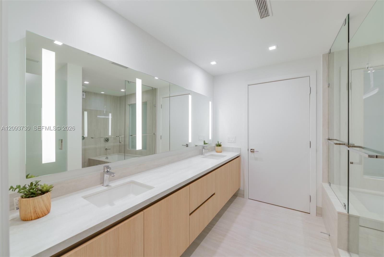 2411 Laguna Circle # 2707