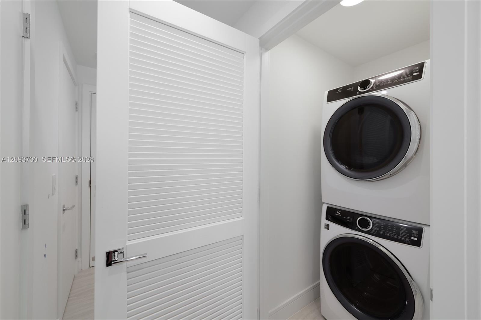 2411 Laguna Circle # 2707