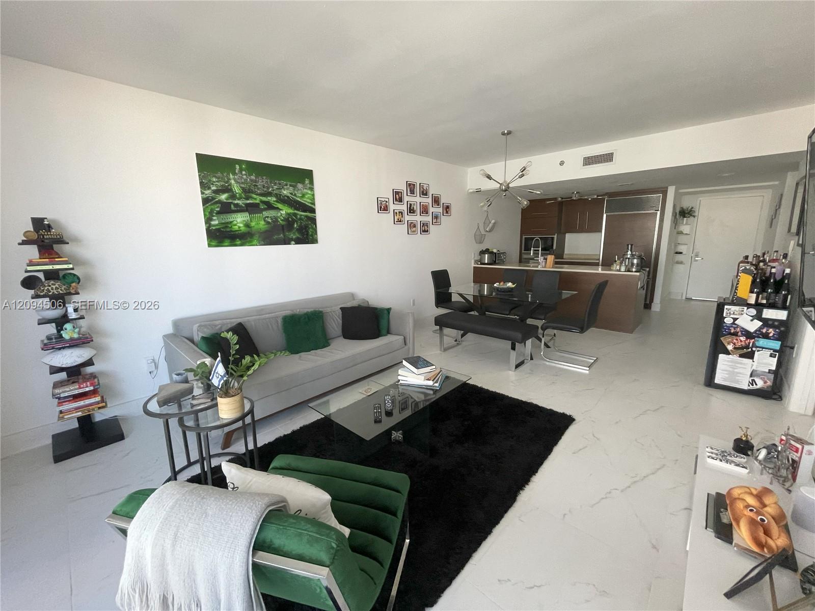 475 Brickell Ave # 2114