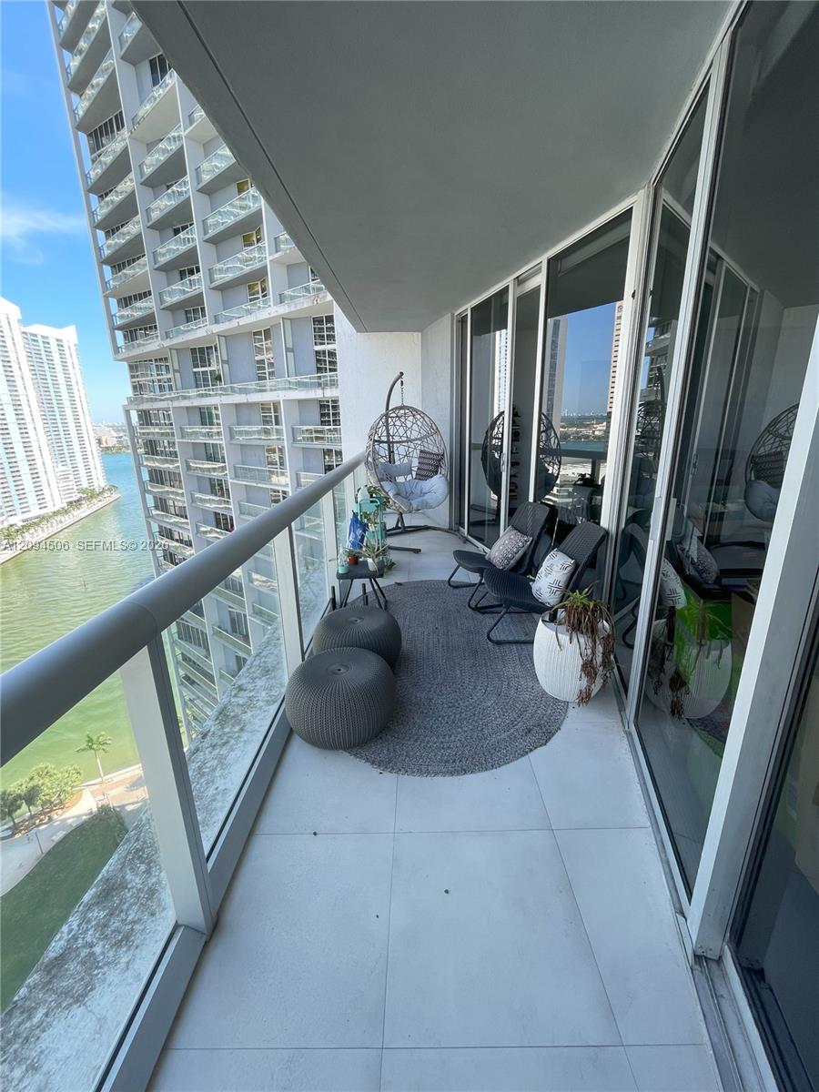 475 Brickell Ave # 2114