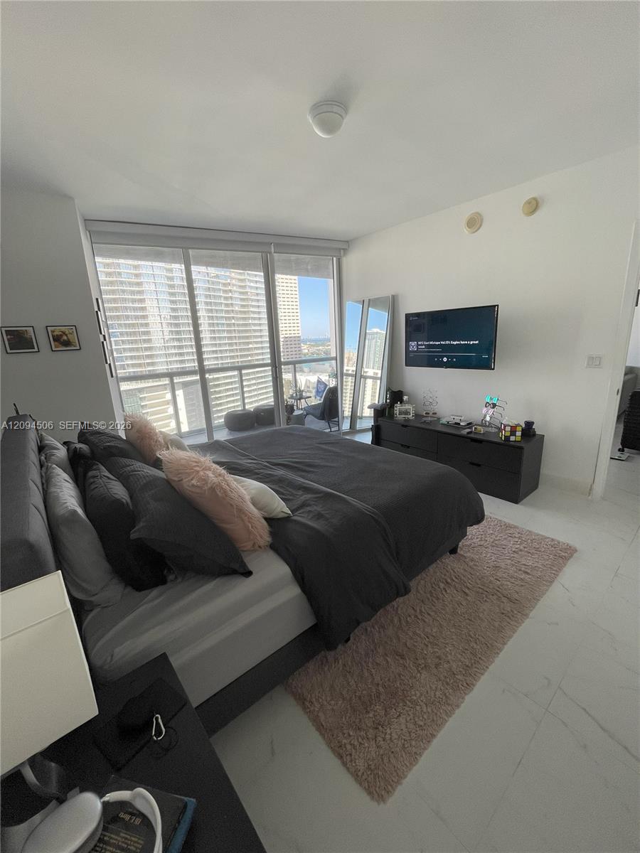 475 Brickell Ave # 2114