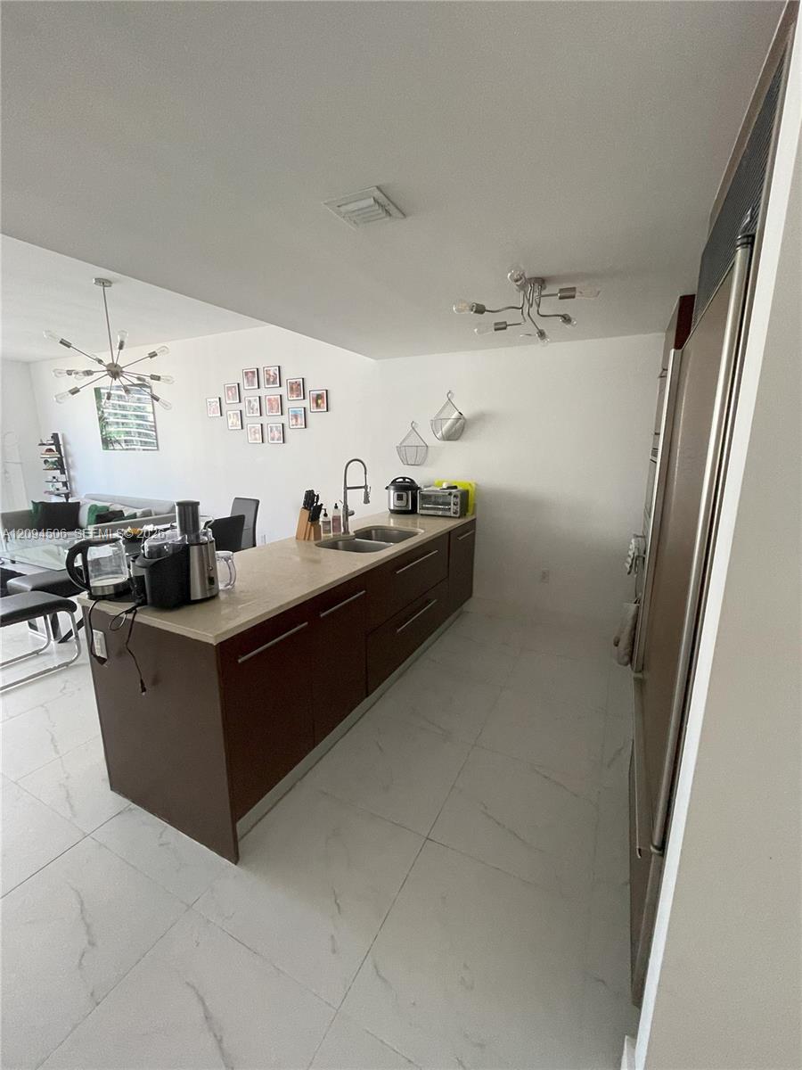475 Brickell Ave # 2114
