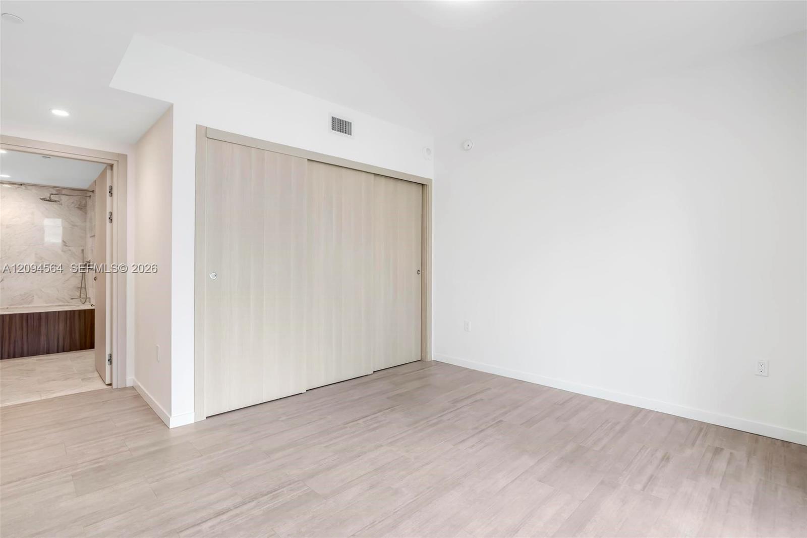 1000 Brickell Plaza # 2304