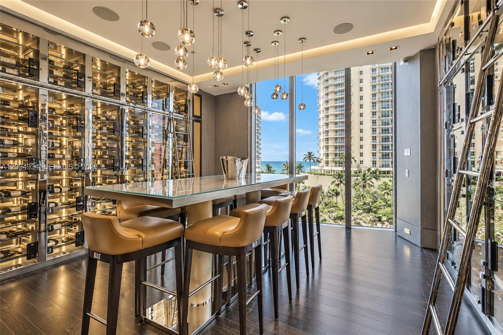2411 Laguna Cir # 2408