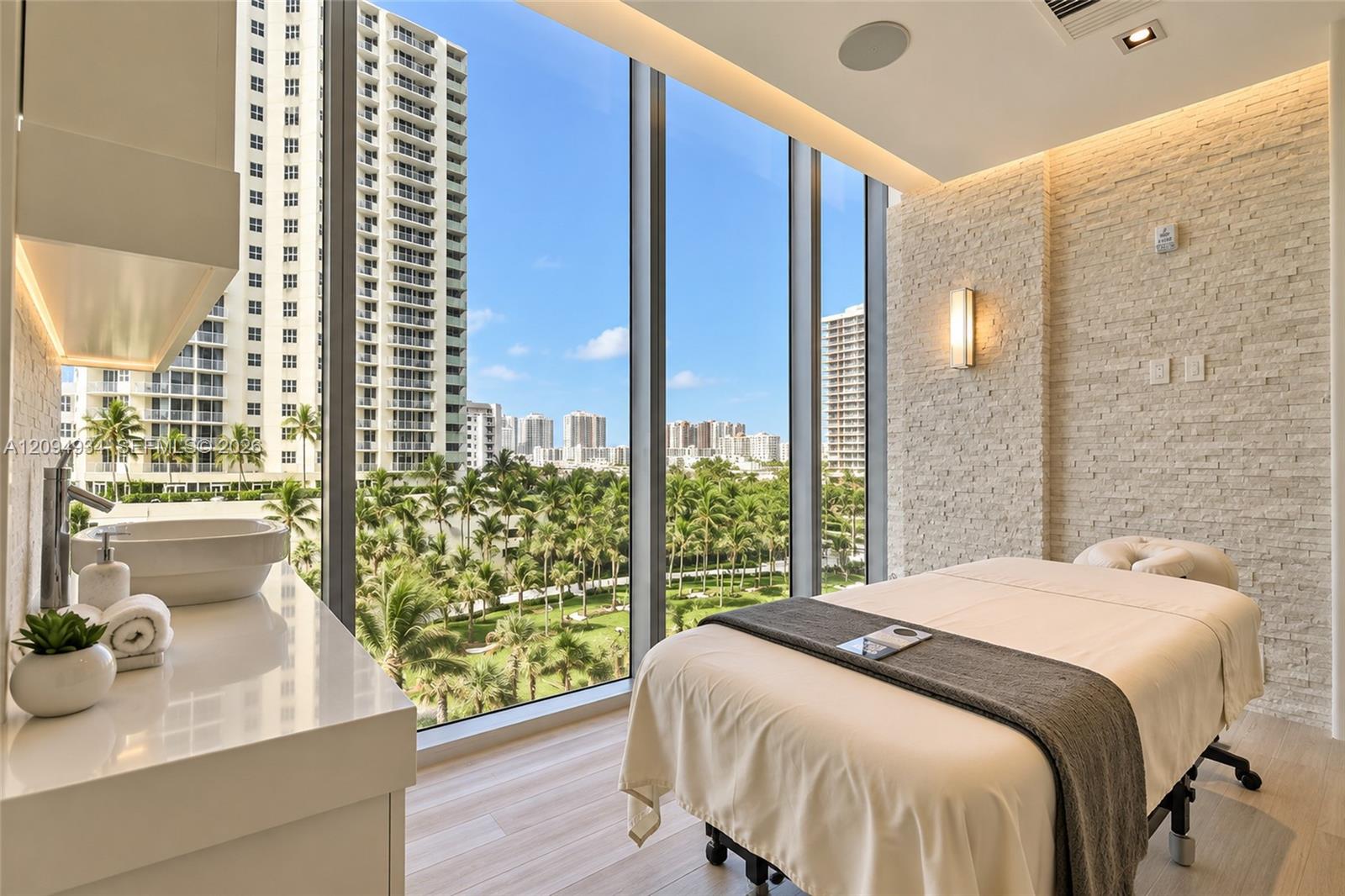 2411 Laguna Cir # 2408