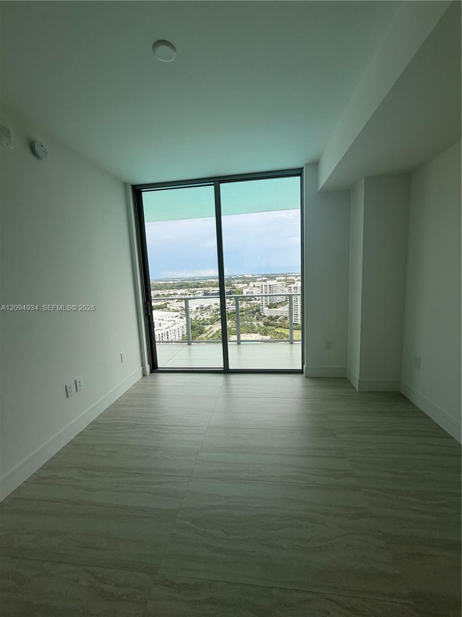 2411 Laguna Cir # 2408