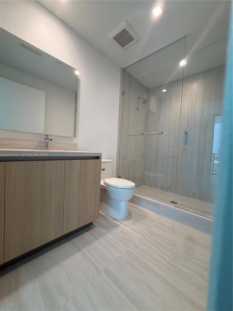 2411 Laguna Cir # 2408