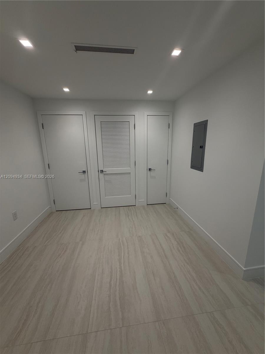 2411 Laguna Cir # 2408