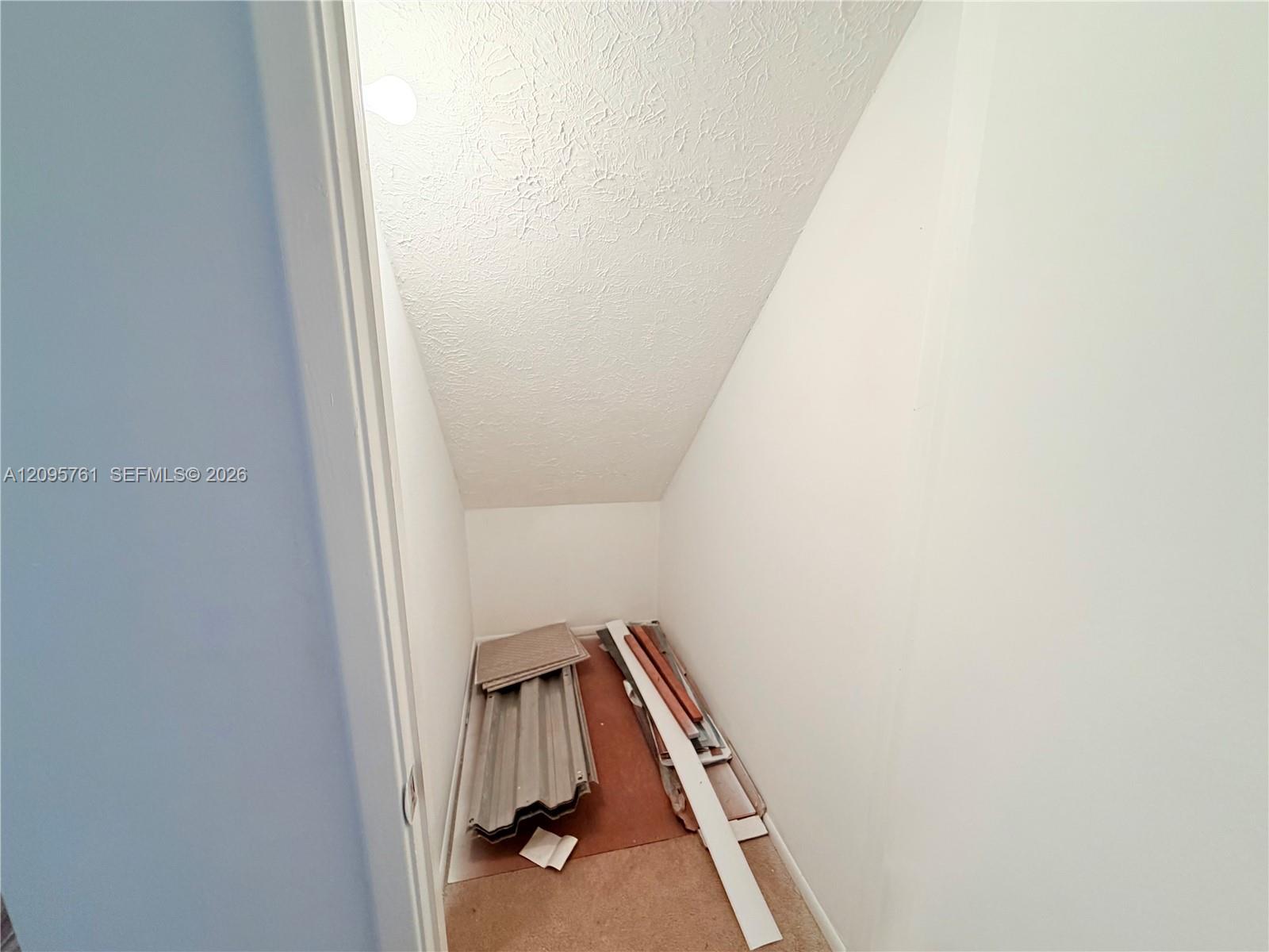 107 Gardens Dr # 106