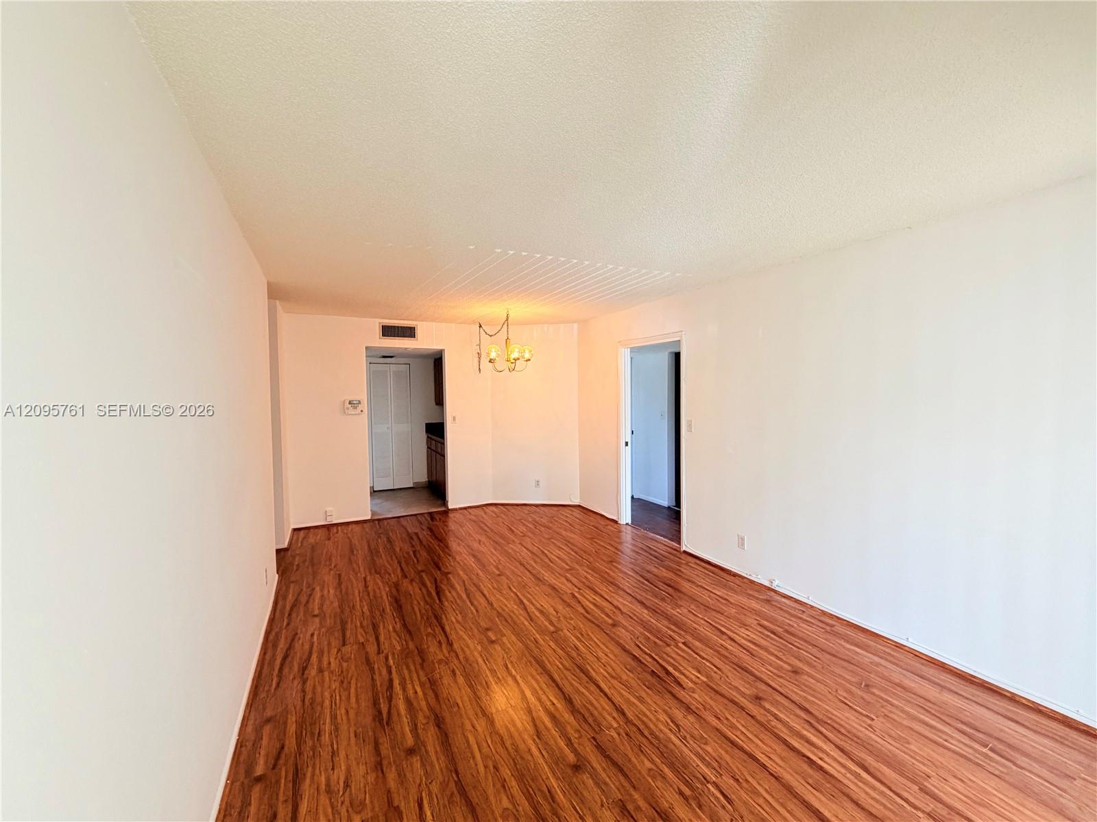 107 Gardens Dr # 106