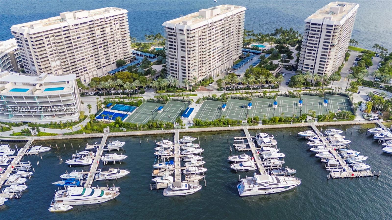 5 Grove Isle Dr # 304 Unit: L-304