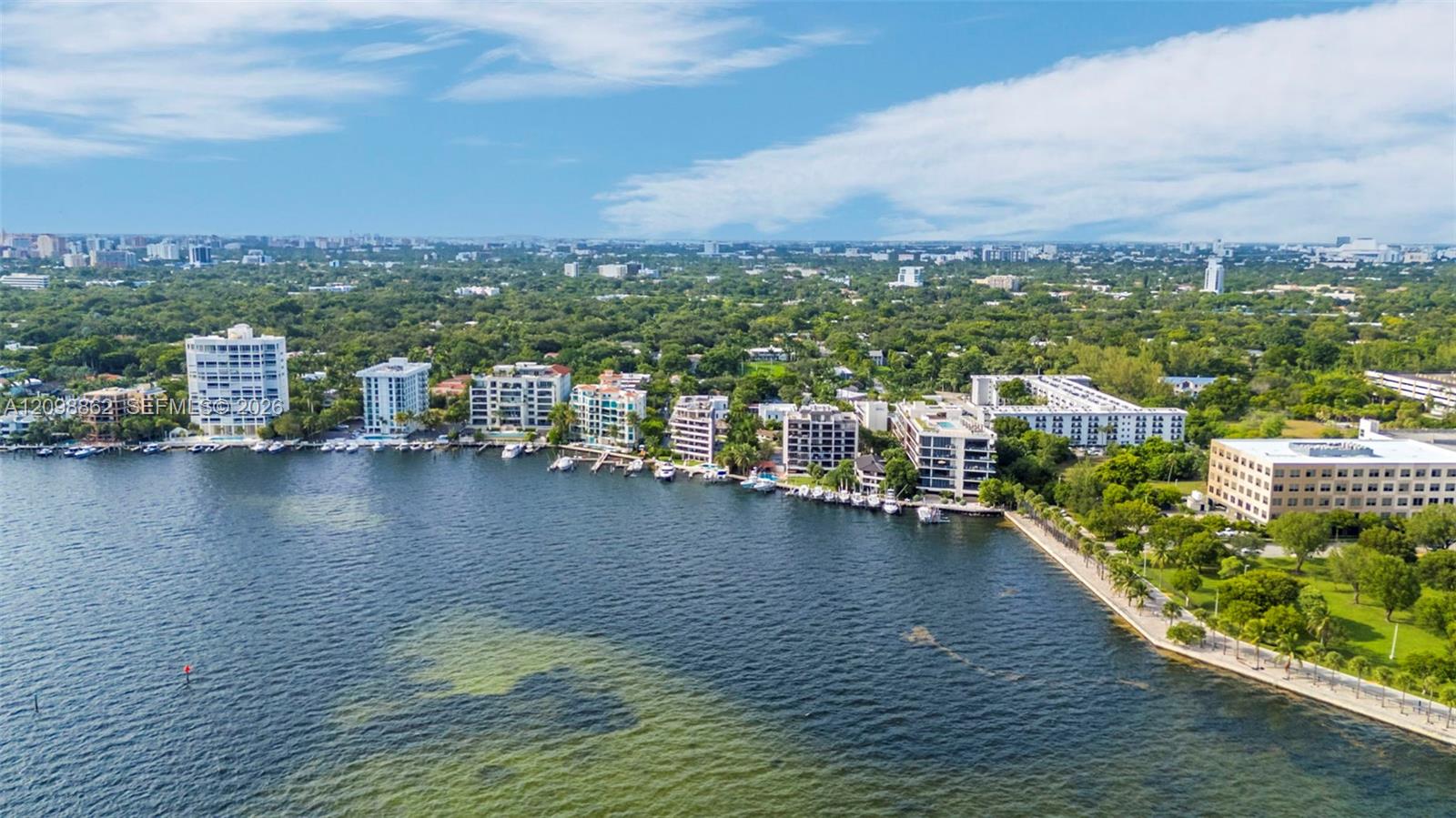 5 Grove Isle Dr # 304 Unit: L-304
