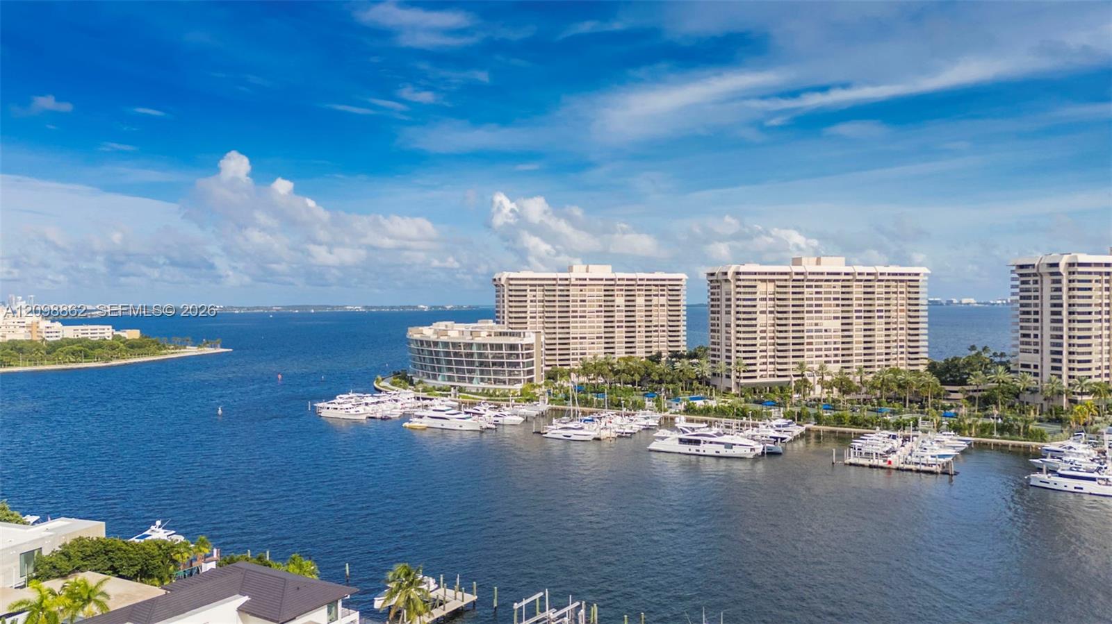 5 Grove Isle Dr # 304 Unit: L-304