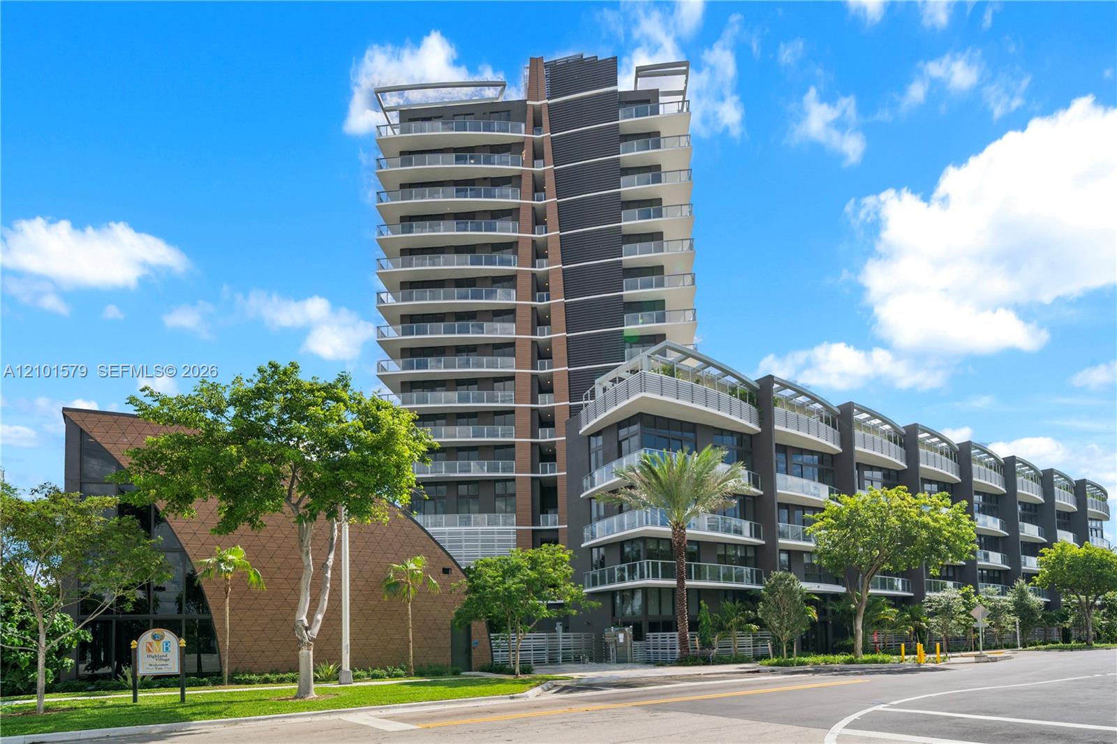 13899 Biscayne Blvd # 1021
