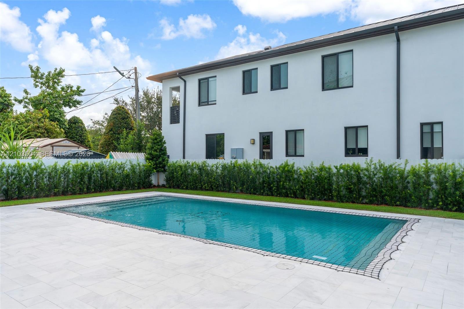 3236 SW 64th Ave
