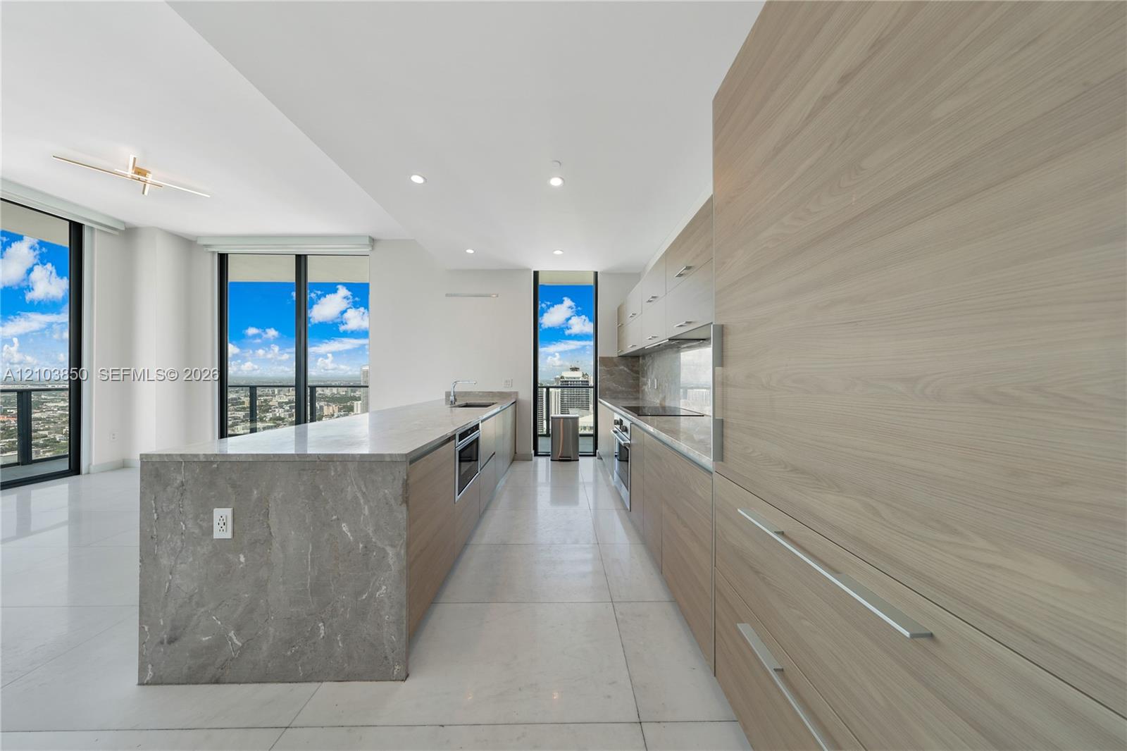 1300 S Miami Ave Unit: PH5210