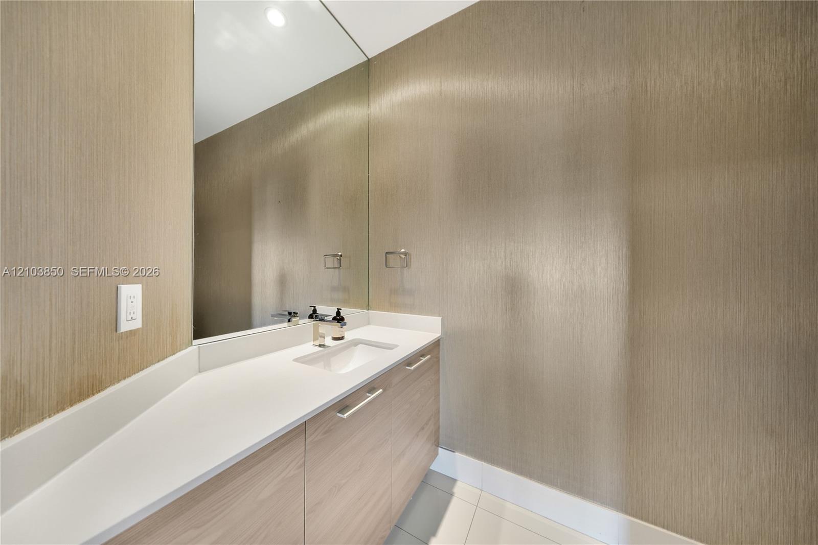 1300 S Miami Ave Unit: PH5210