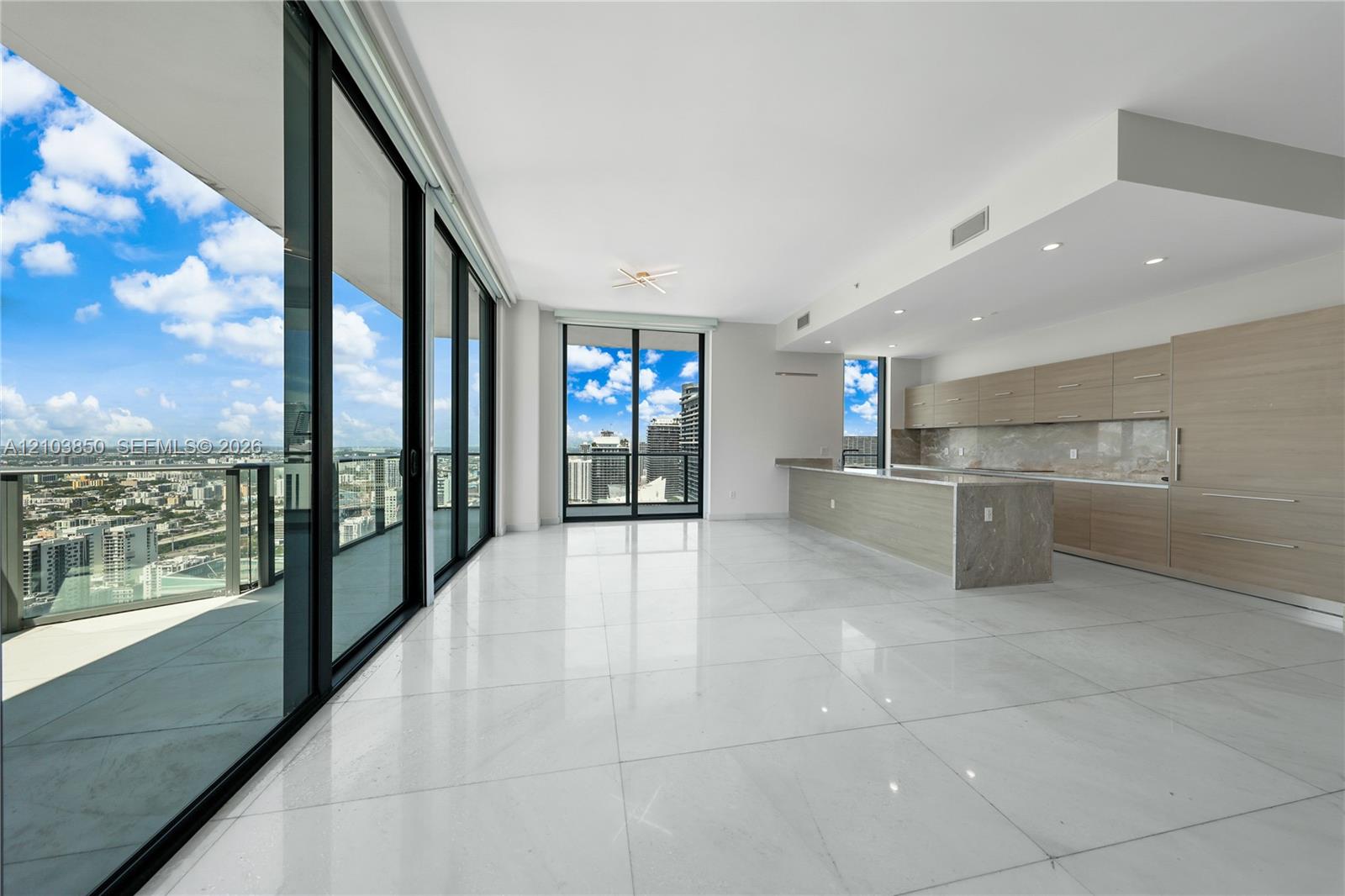 1300 S Miami Ave Unit: PH5210