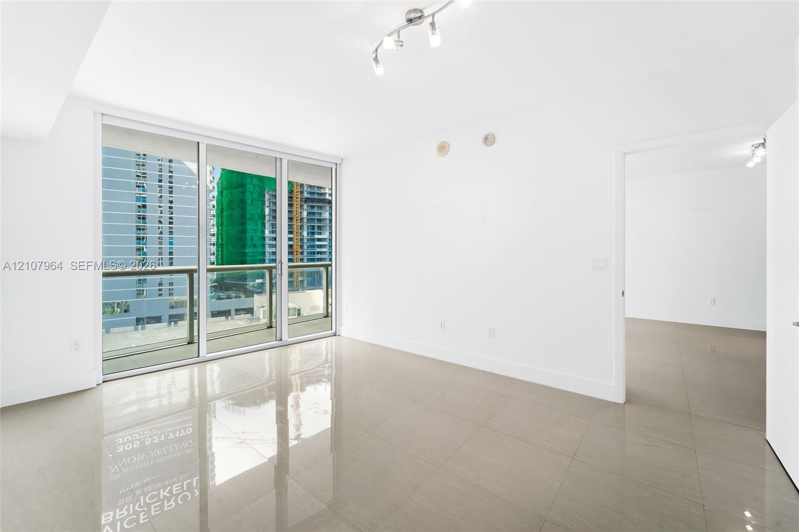 485 Brickell Ave # 1907